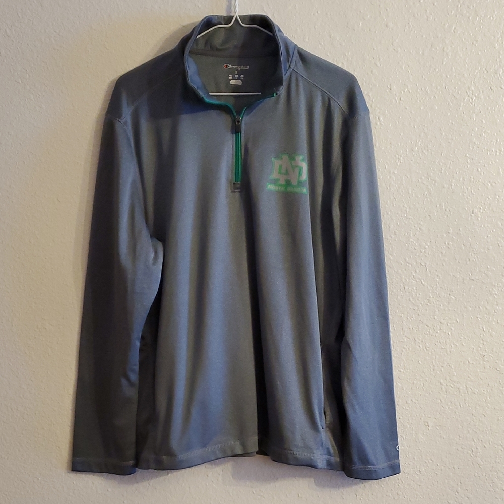 Men's Champion UND University of North Dakota Quarter-Zip Pullover size Large